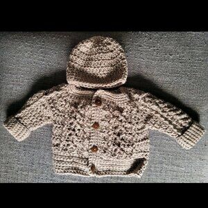 NWOT 🩶 Handmade Crochet 2-pc Set For Baby 0-6 Mos Gray Metallic Sweater & Hat